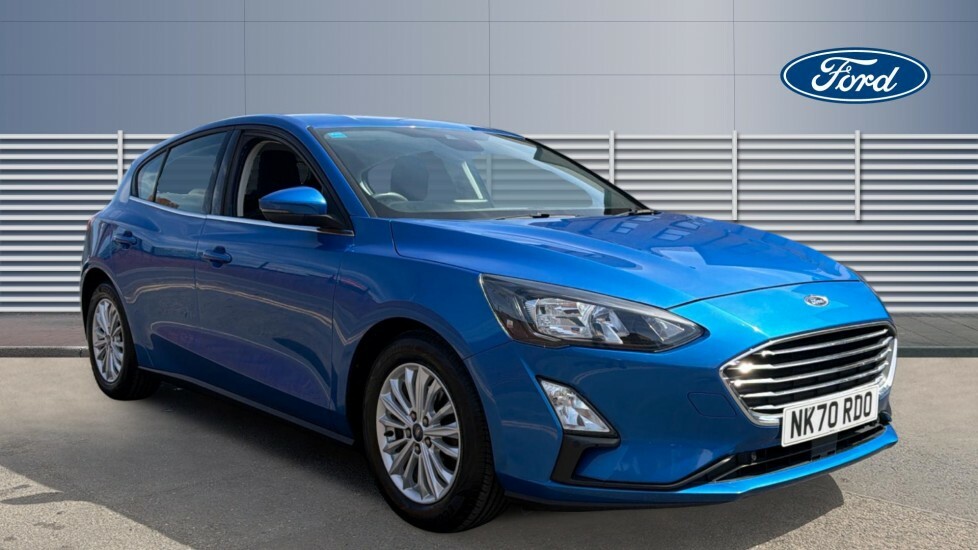 Ford Focus Titanium Blue