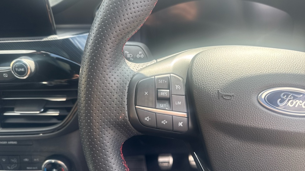 Ford Kuga 1.5 Kuga Titanium Edition 1.5L Ecoboost 150 Red #21