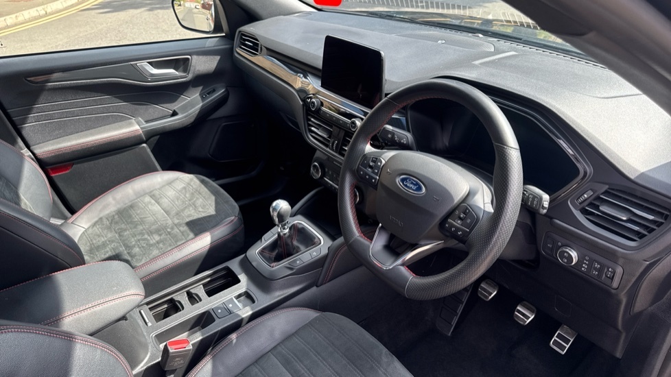 Ford Kuga 1.5 Kuga Titanium Edition 1.5L Ecoboost 150 Red #11