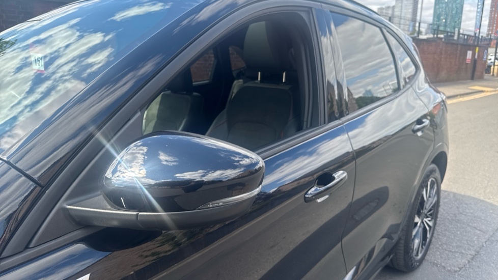 Ford Kuga 1.5 Kuga Titanium Edition 1.5L Ecoboost 150 Red #41