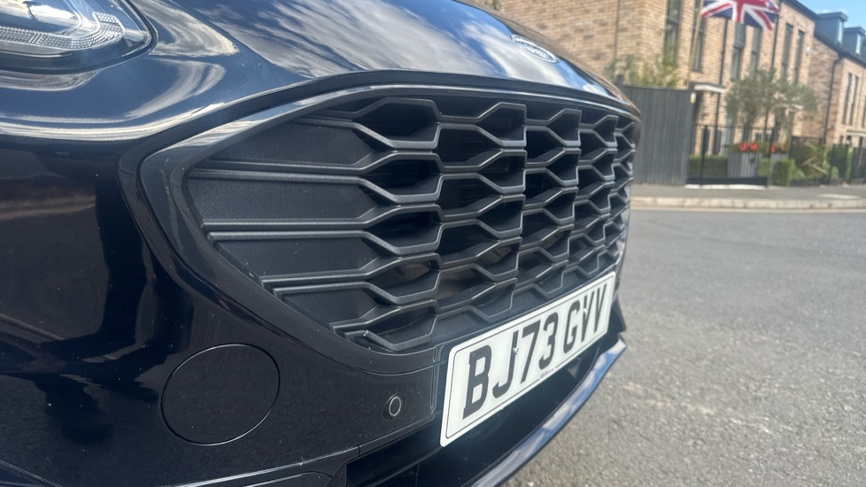 Ford Kuga 1.5 Kuga Titanium Edition 1.5L Ecoboost 150 Red #40