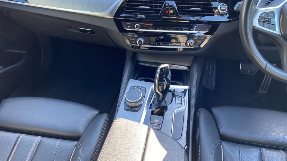 BMW 5 Series 2.0 520D M Sport Touring 188 Bhp Blue #10