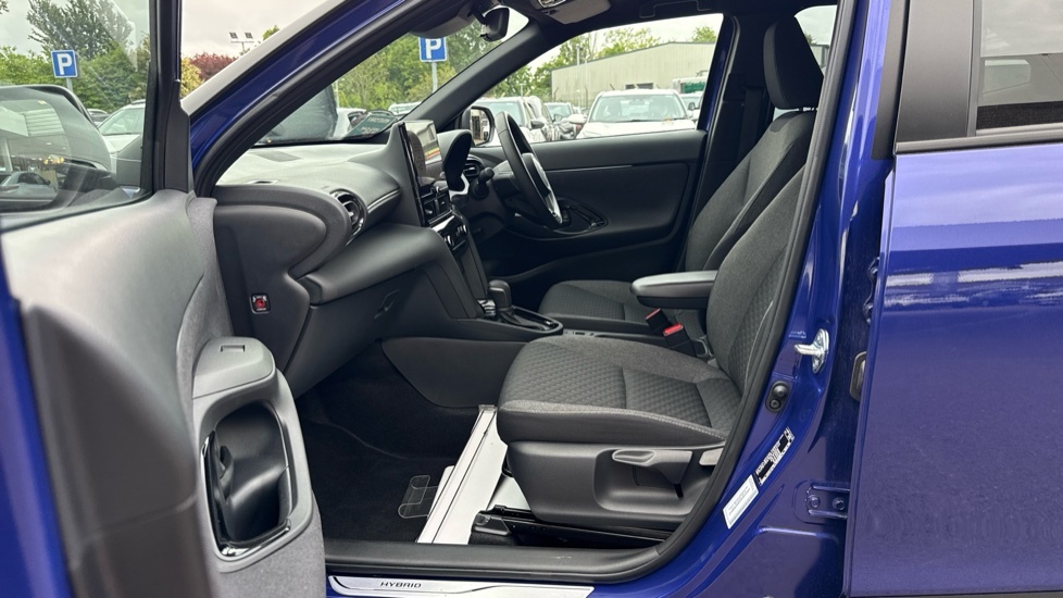 Toyota Yaris Cross Design Blue #5