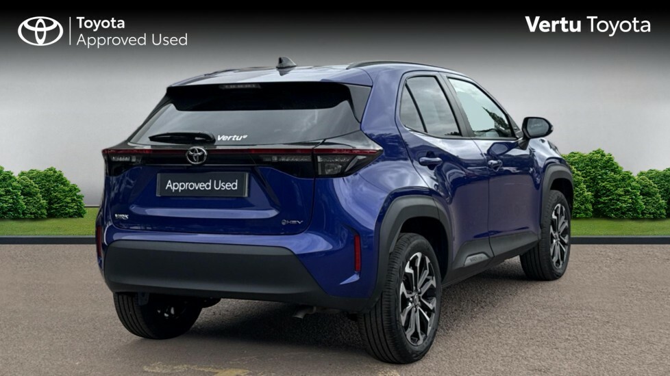 Toyota Yaris Cross Design Blue #2