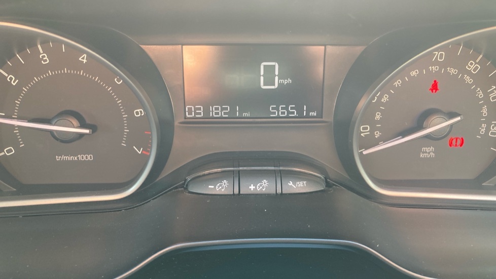 Peugeot 208 1.6 Bluehdi 100 Gt Line Non Start Stop Black #42