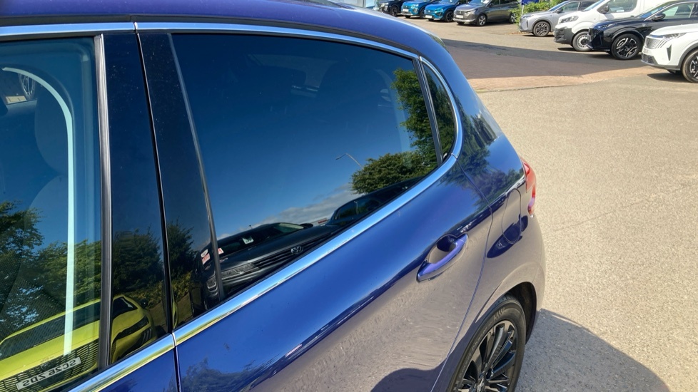 Peugeot 208 1.6 Bluehdi 100 Gt Line Non Start Stop Black #27
