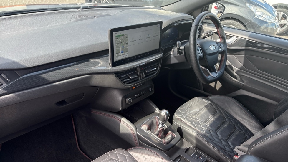Ford Focus St-line X Black #4
