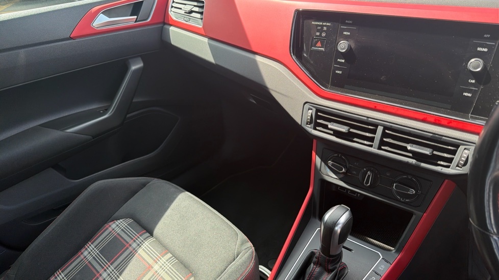 Volkswagen Polo 2.0 Tsi Gti Dsg White #14