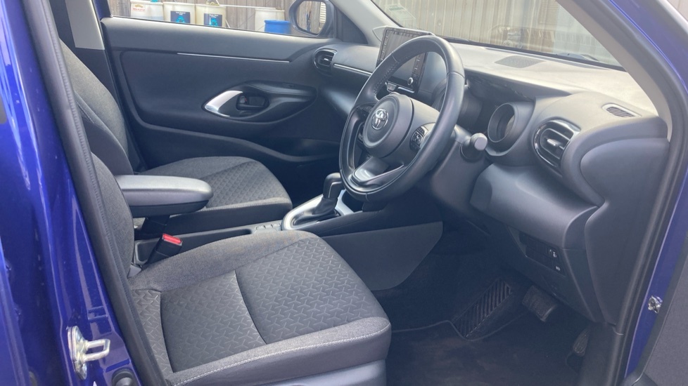 Toyota Yaris Cross Design Silver #12
