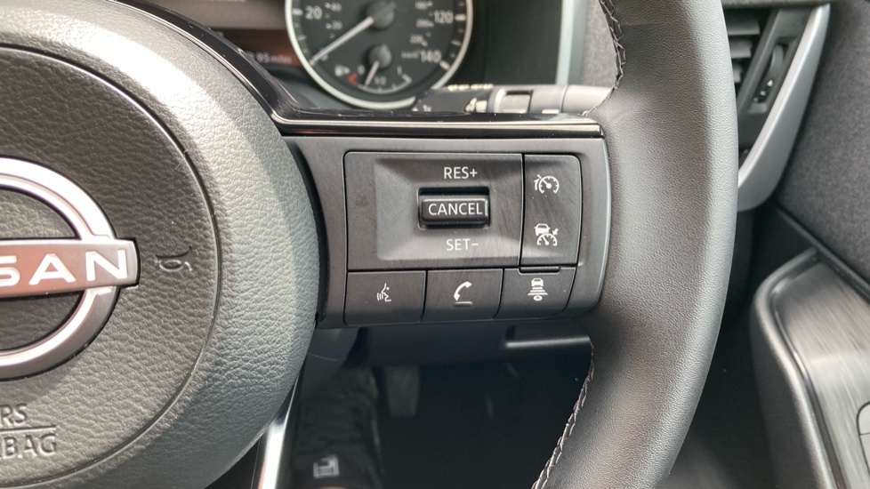 Nissan Qashqai 1.3 Dig-t Mh Tekna Grey #29