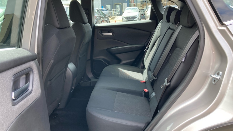 Nissan Qashqai 1.3 Dig-t Mh Tekna Grey #16