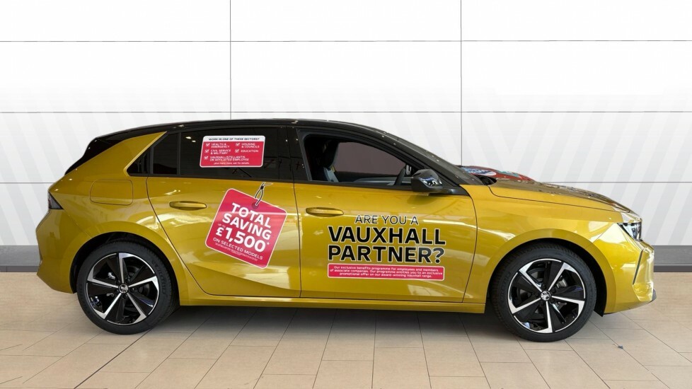Vauxhall Astra Griffin Yellow #5