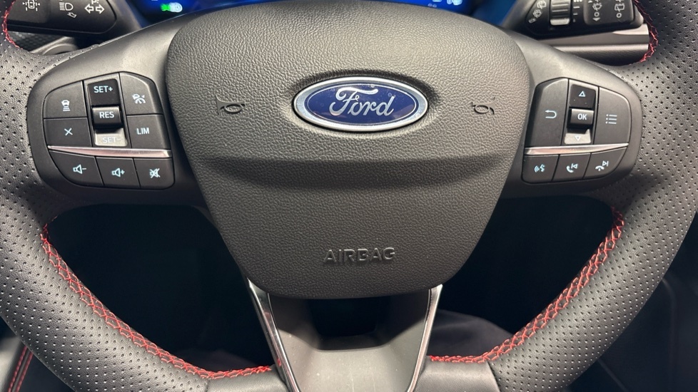 Ford Kuga 1.5 Kuga St-line Edition 1.5L Ecoboost 150P Red #26