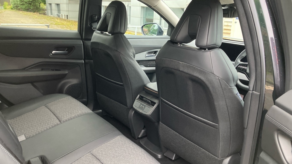Nissan Ariya 225Kw Evolve 87Kwh 22Kwch E-4orce Grey #30