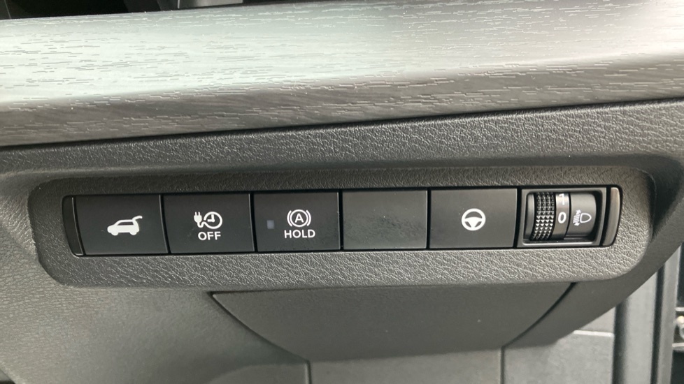 Nissan Ariya 225Kw Evolve 87Kwh 22Kwch E-4orce Grey #39
