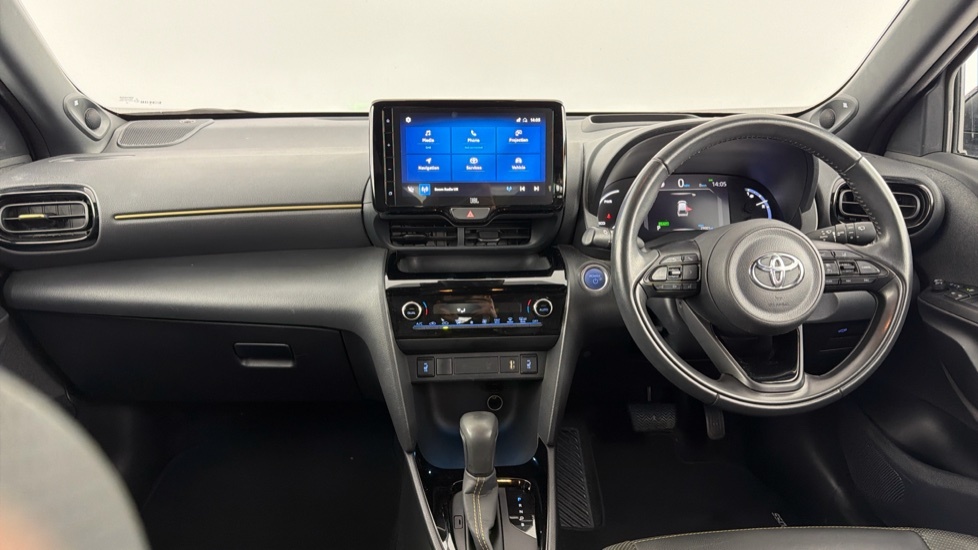 Toyota Yaris Cross Premiere Edition Silver #6