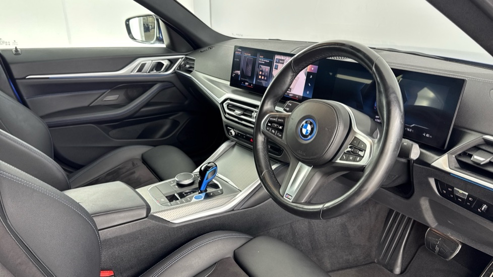 BMW i4 M Sport Blue #6