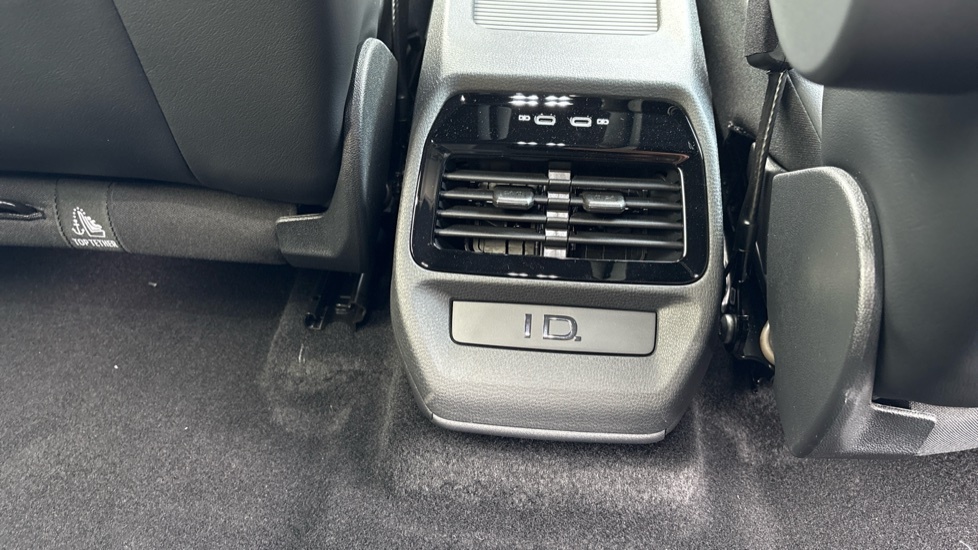 Volkswagen ID.4 Pure 52Kwh Match Suv 170 Ps Silver #41