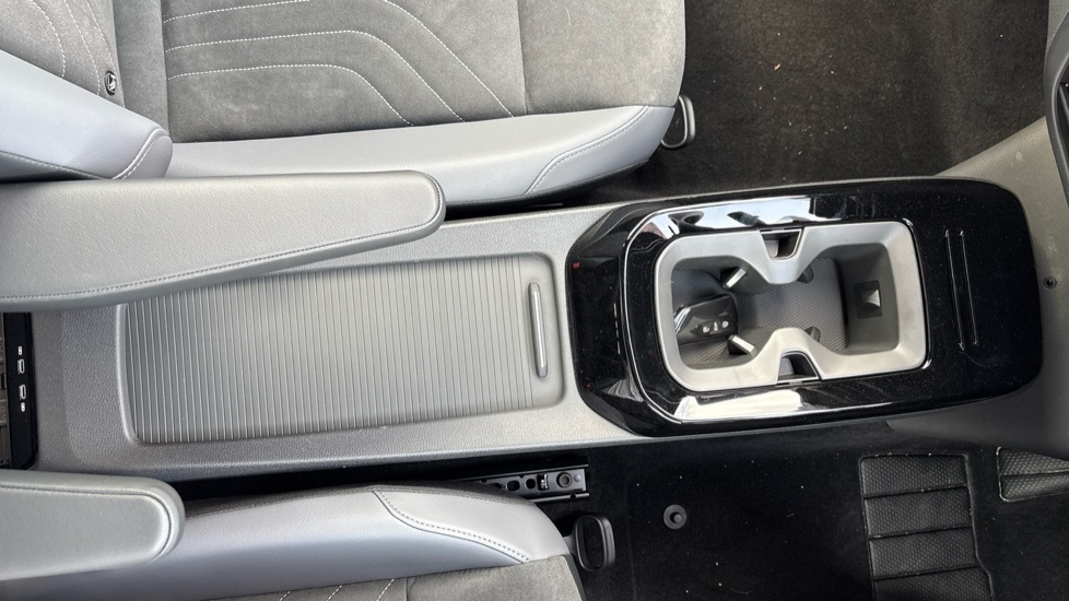 Volkswagen ID.4 Pure 52Kwh Match Suv 170 Ps Silver #34