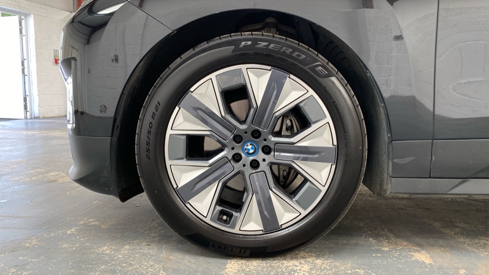 BMW iX 240Kw Xdrive40 M Sport 76.6Kwh Sky Red #31