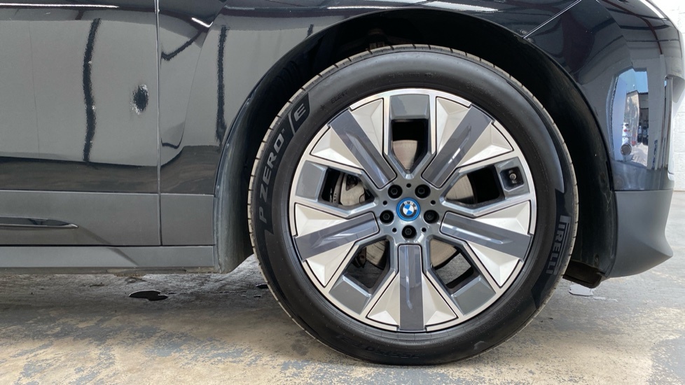 BMW iX 240Kw Xdrive40 M Sport 76.6Kwh Sky Red #13