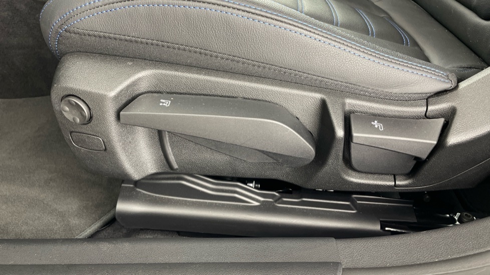BMW 4 Series 420I M Sport Convertible Green #29