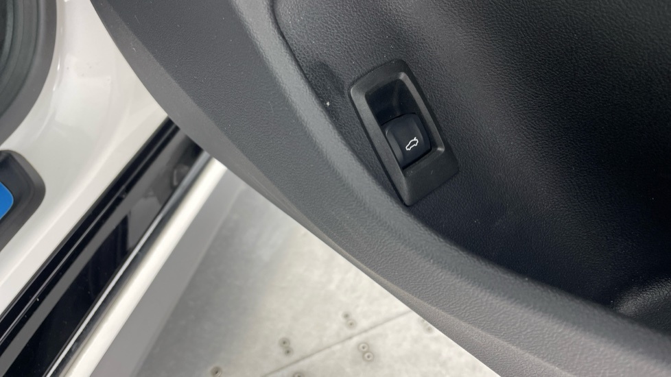 BMW 4 Series 420I M Sport Convertible Green #51