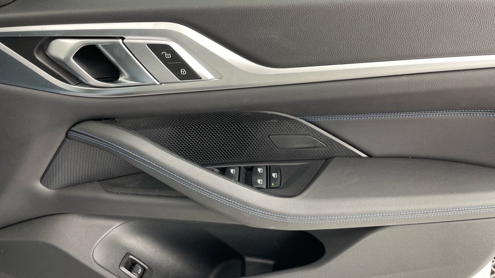 BMW 4 Series 420I M Sport Convertible Green #50