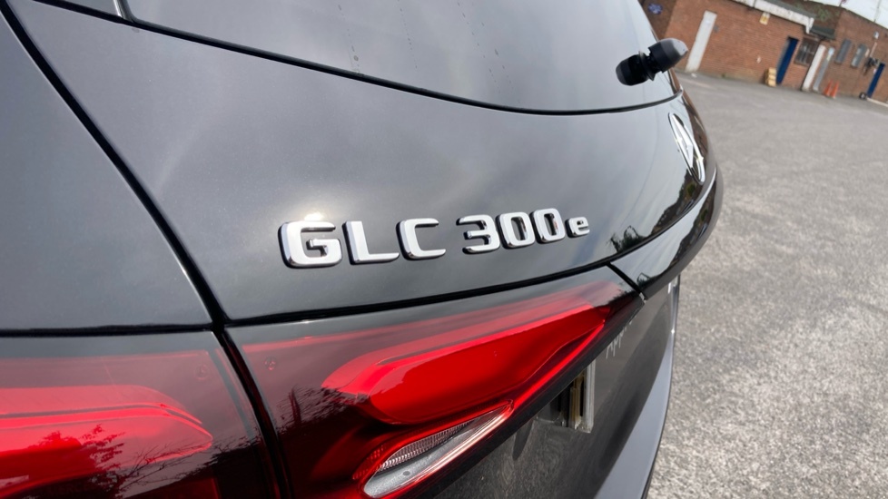 Mercedes-Benz GLC Class Glc 300De 4Matic Amg Line Premium 9G-tronic Blue #23