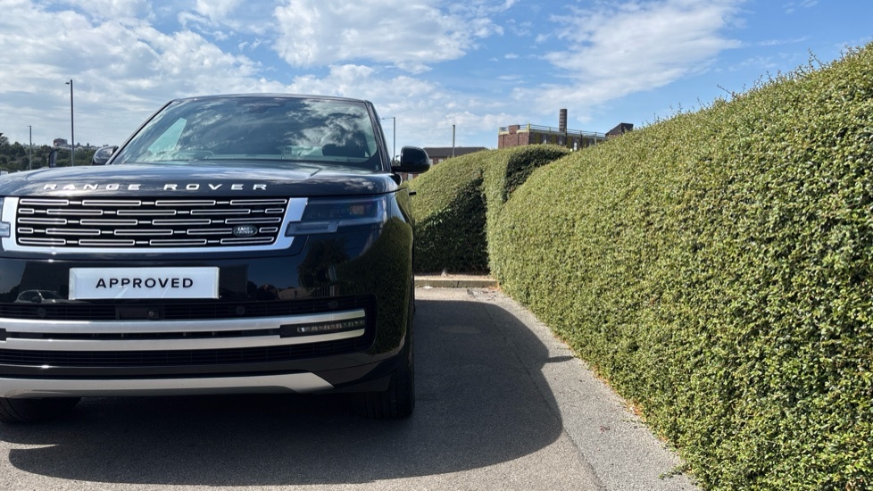 Land Rover Range Rover P550e Batumi Gold Gold #38