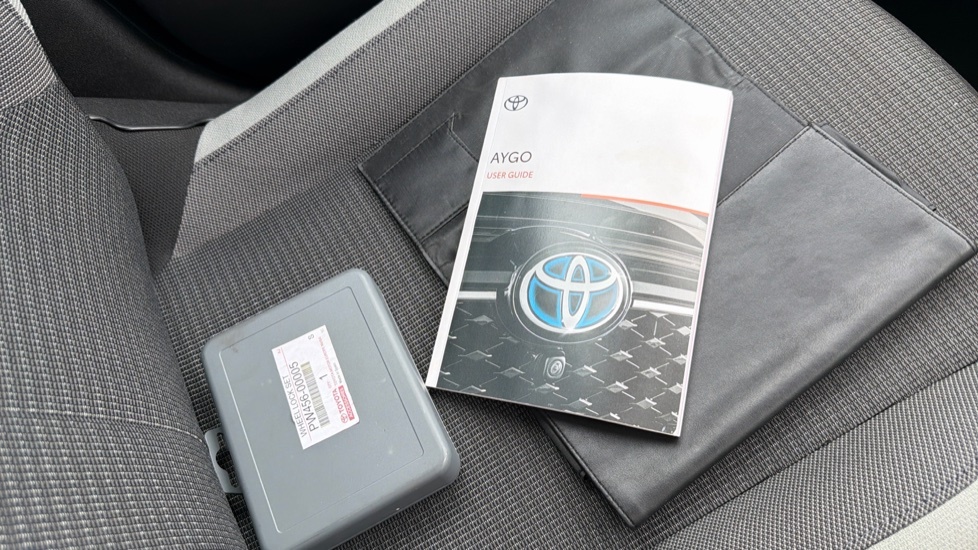 Toyota Aygo X X-play Tss Vvt-i White #27