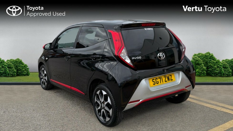 Toyota Aygo X X-trend Black #4