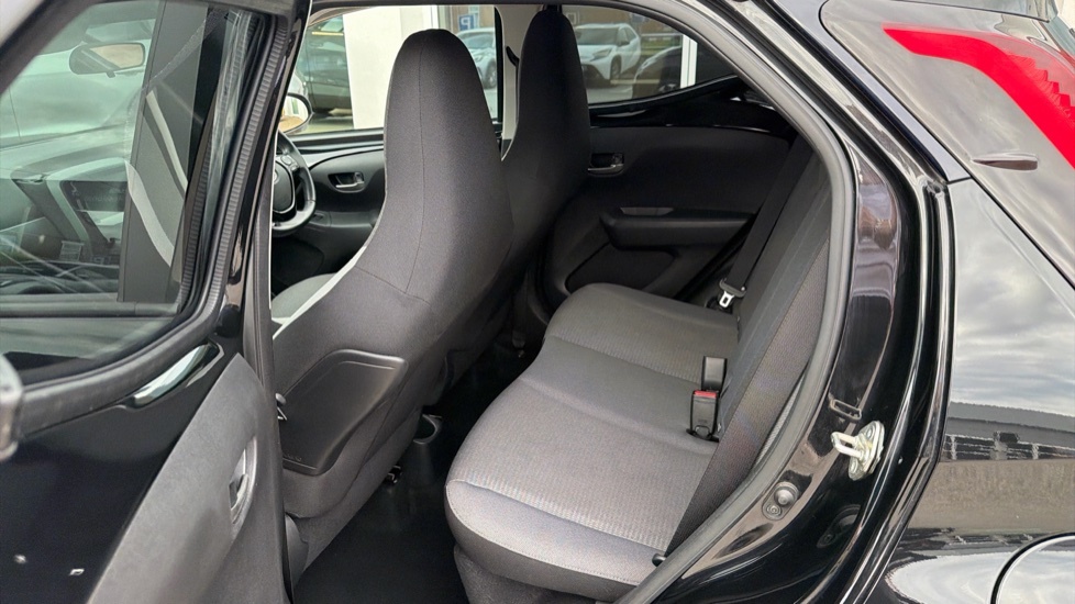 Toyota Aygo X X-play Tss Vvt-i White #15