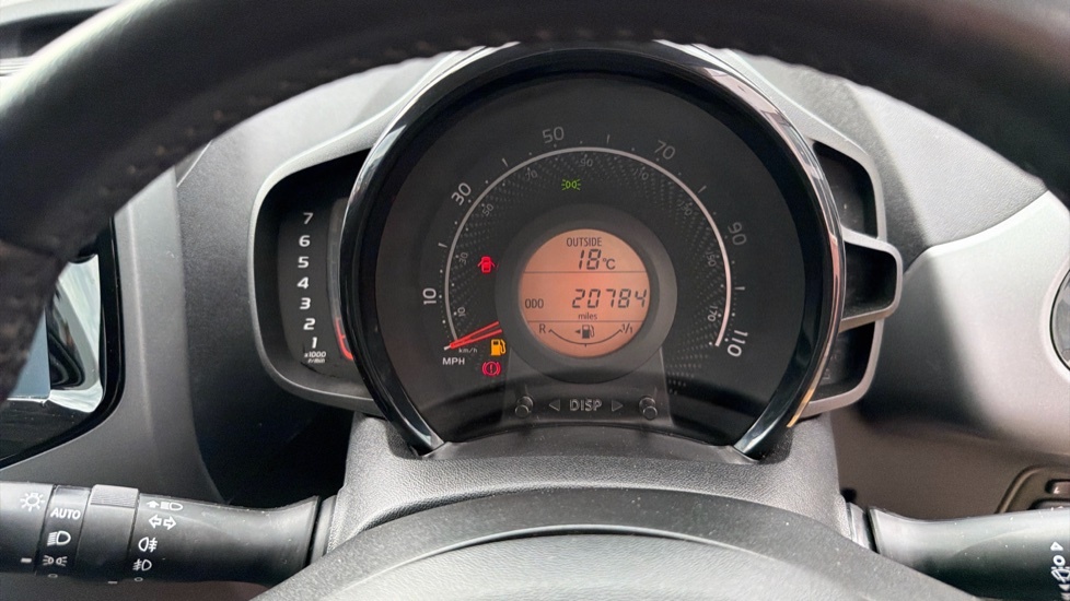Toyota Aygo X X-play Tss Vvt-i White #11
