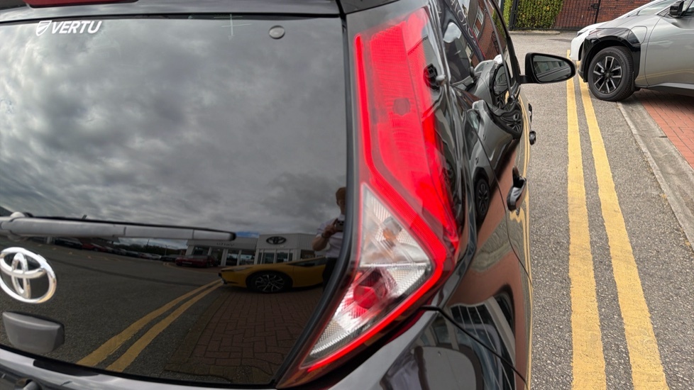 Toyota Aygo X X-play Tss Vvt-i White #21