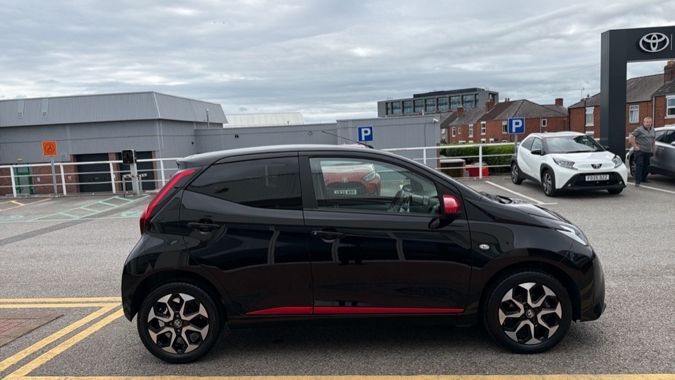 Toyota Aygo X X-play Tss Vvt-i White #23