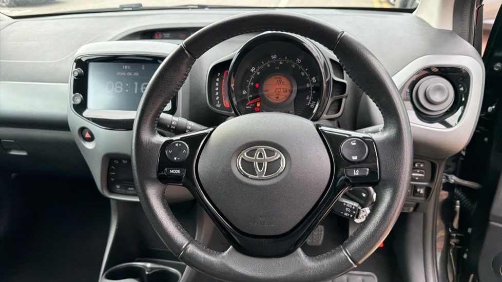 Toyota Aygo X X-play Tss Vvt-i White #10