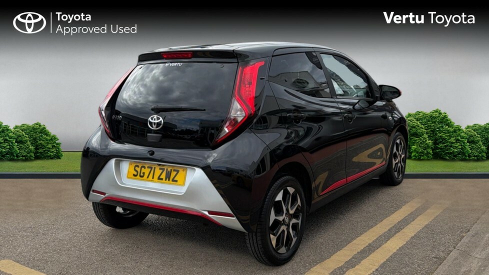 Toyota Aygo X X-trend Black #2