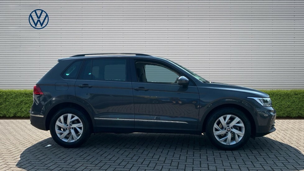 Volkswagen Tiguan Life Grey #4