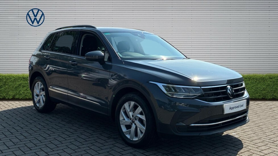 Volkswagen Tiguan Life Grey