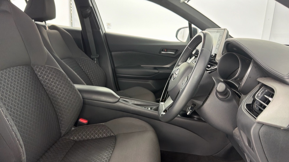 Toyota C-Hr 1.8 Hybrid Design Cvt Hatchback Black #12