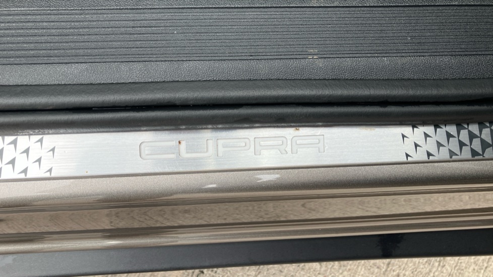Cupra Tavascan Estate 210Kw V1 77Kwh White #37