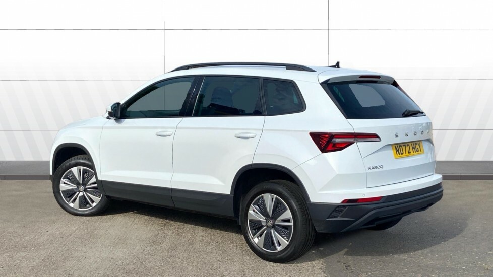 Skoda Karoq Se Drive White #2