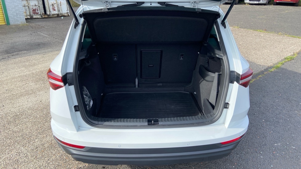 Skoda Karoq Se Drive White #4