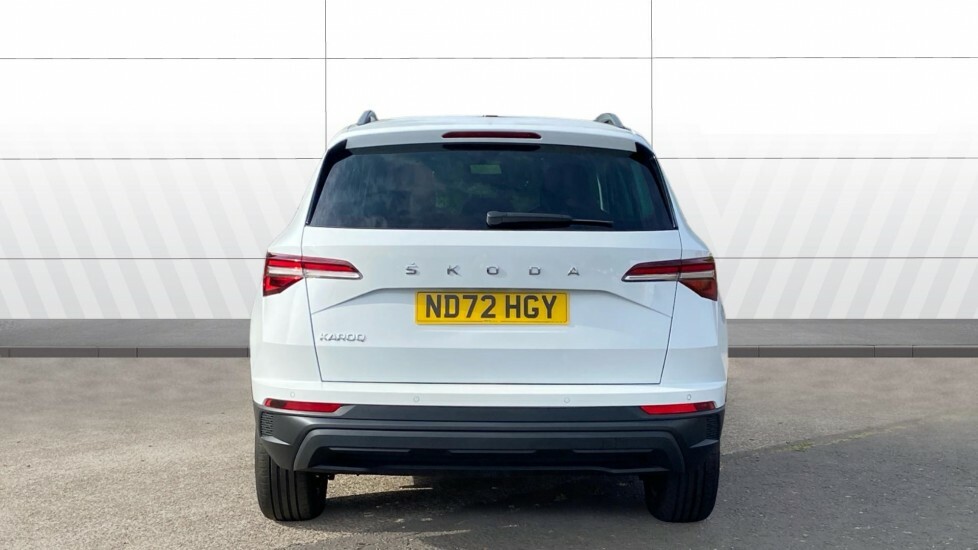 Skoda Karoq Se Drive White #6