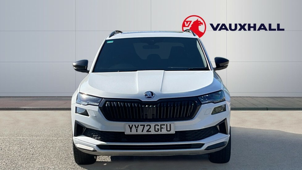 Skoda Karoq Sportline White #3