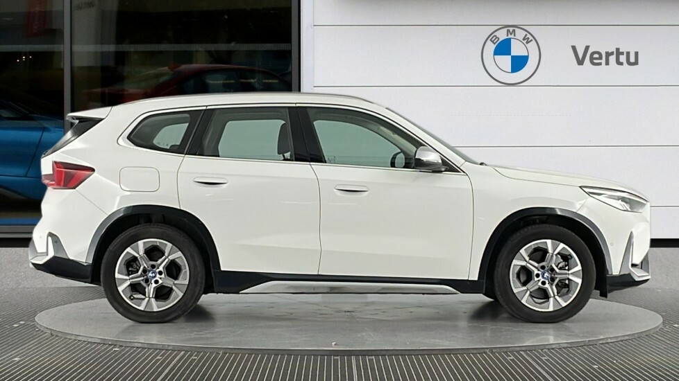 BMW iX1 Xline White #3