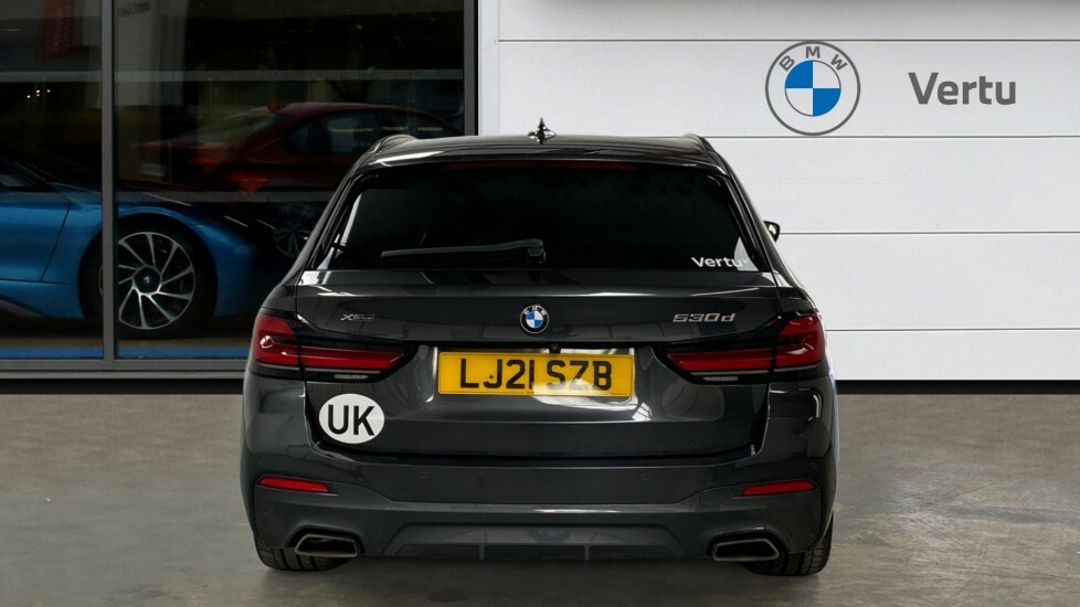 BMW 5 Series 4.8 550I V8 M Sport Euro 4 White #15