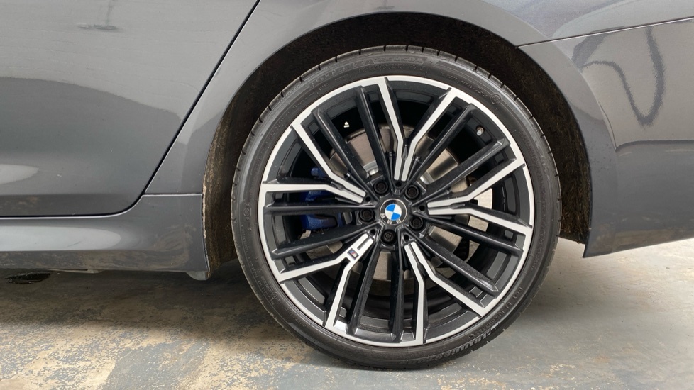 BMW 5 Series 4.8 550I V8 M Sport Euro 4 White #29