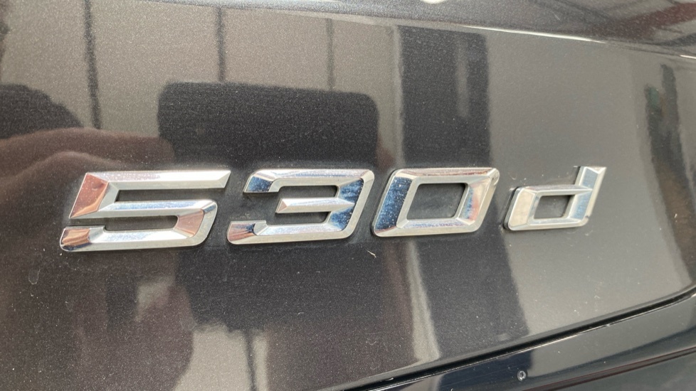 BMW 5 Series 4.8 550I V8 M Sport Euro 4 White #75